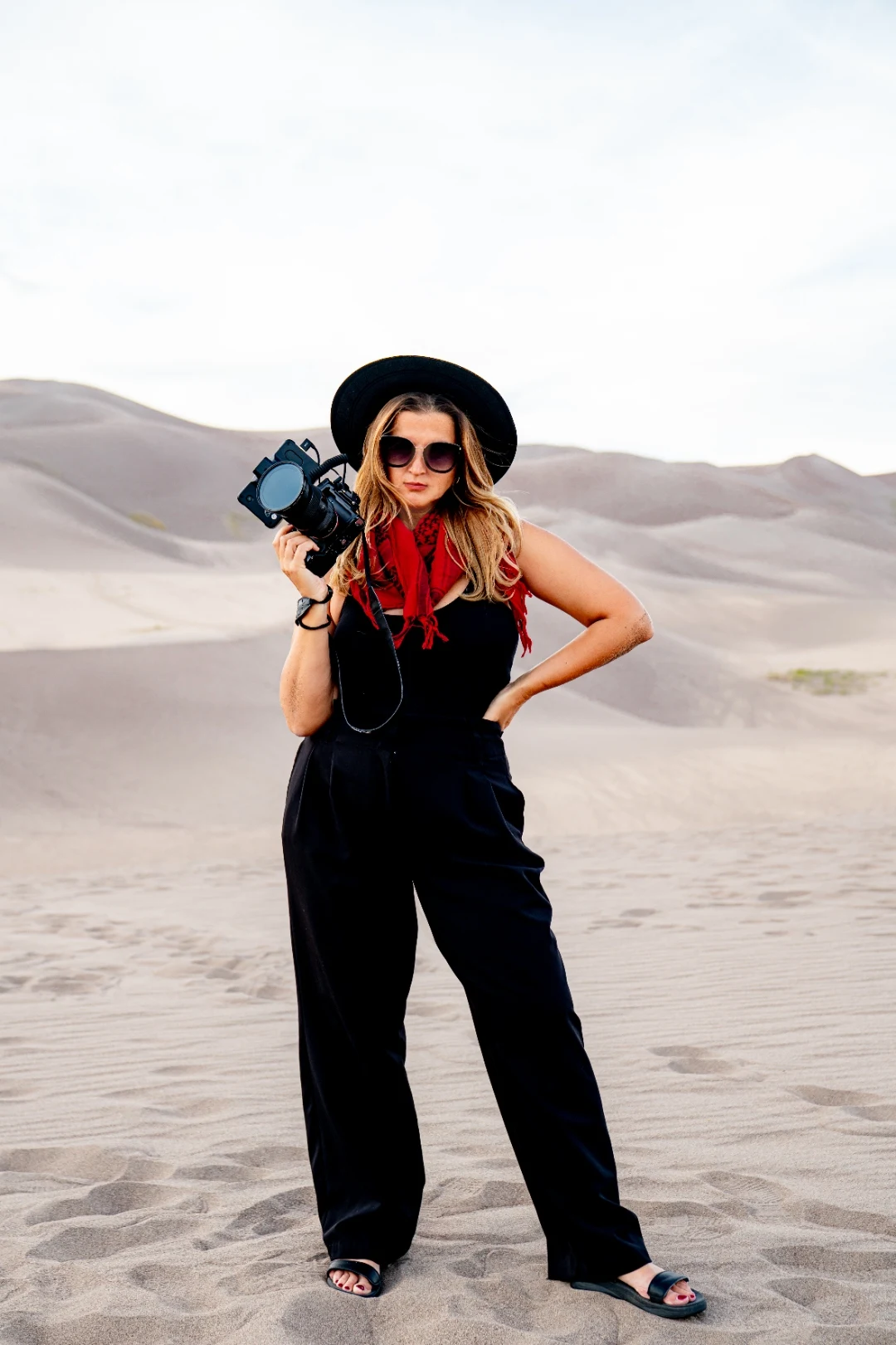 Kadri Bennett with the cinema camera on the Great Sand Dunes